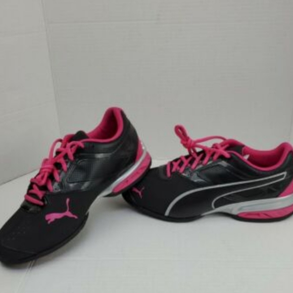 Puma Shoes - Puma black an pink tennis shoes